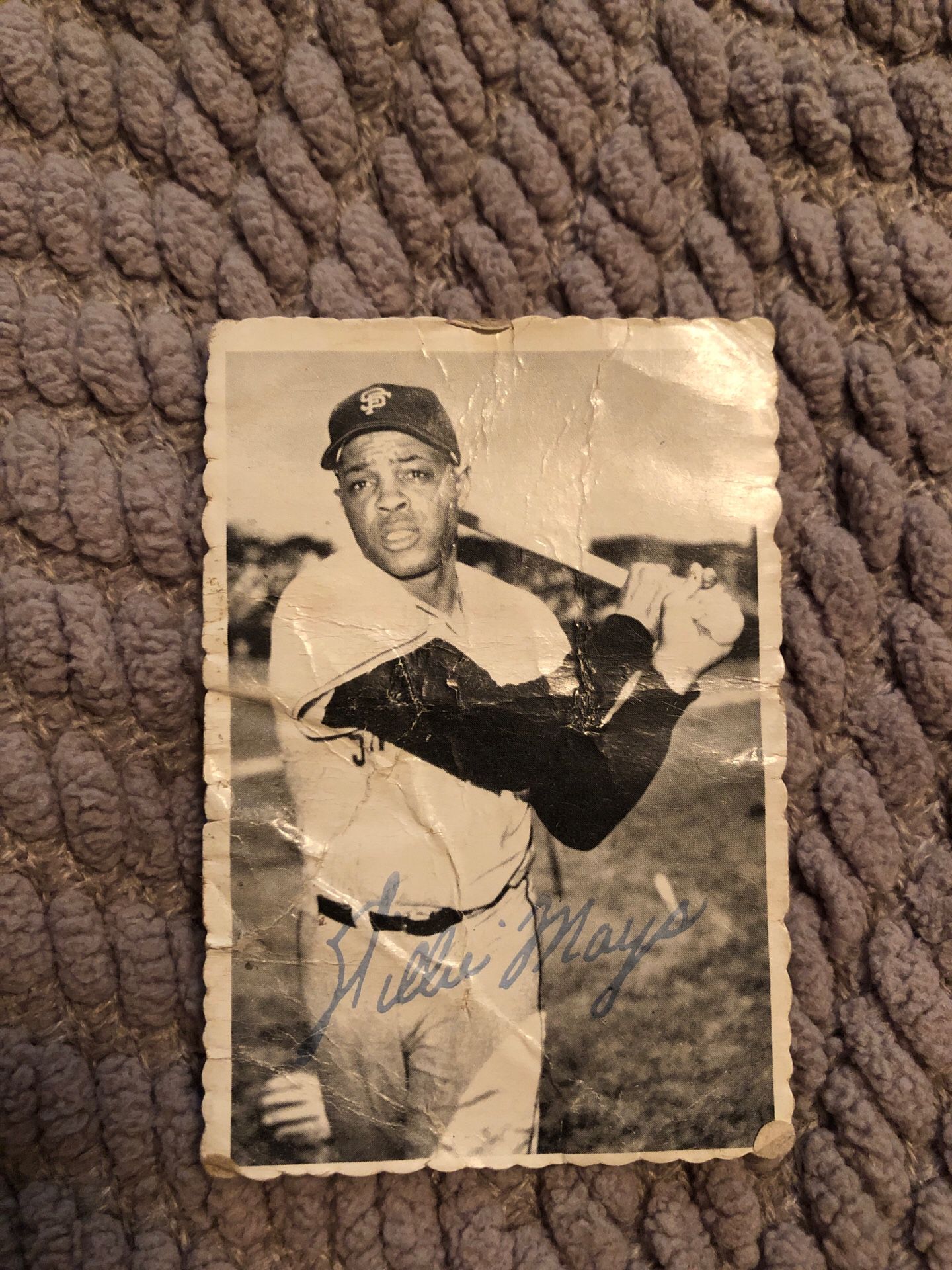 Willie Mays signed baseball card