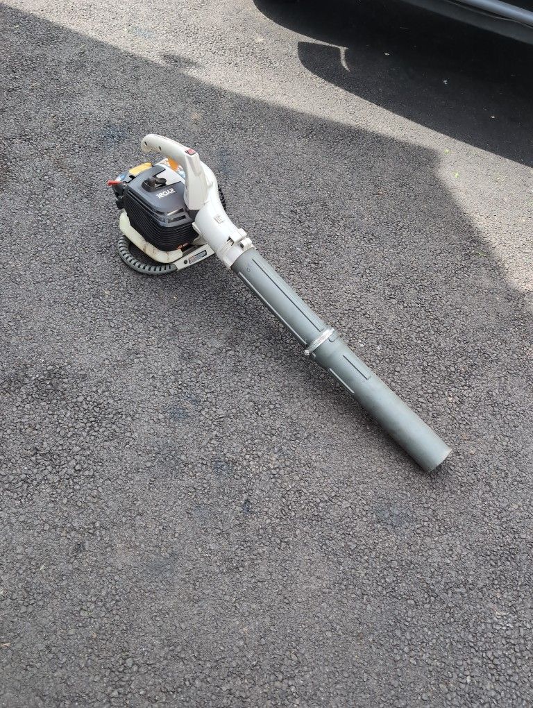 Gas Leaf Blower