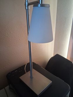 Desk lamp