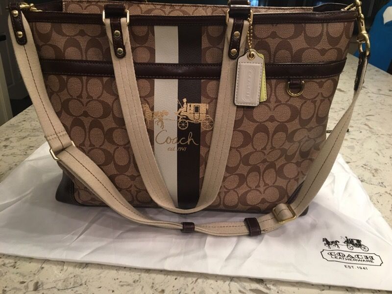 Coach Large Signature Multi-purpose Tote Bag