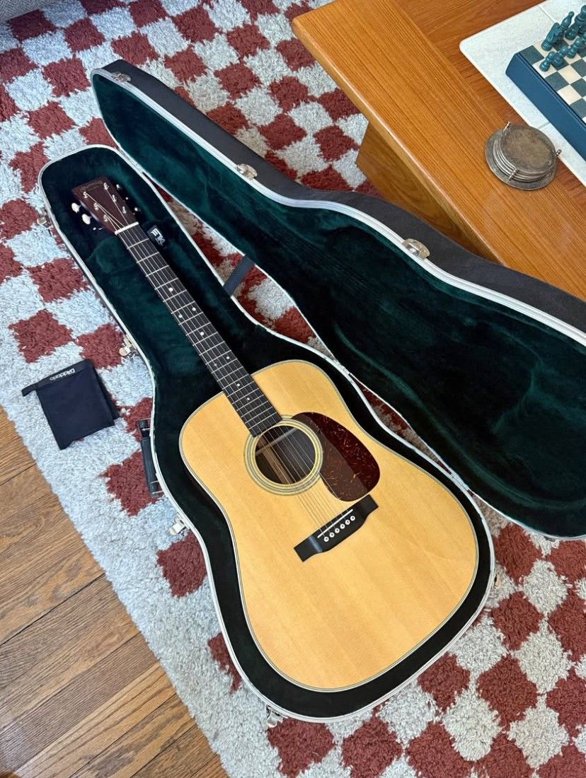 Martin-D28 Acoustic-Guitar