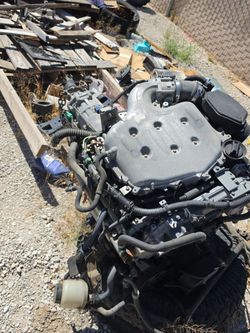 2005 Infiniti G35 motor and transmission