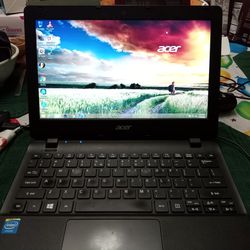 Acer Mini Windows 8 Laptop With Webcam And Fruity Loops 20 Producer Edition $240 FINAL PRICE NO OFFERS THX 