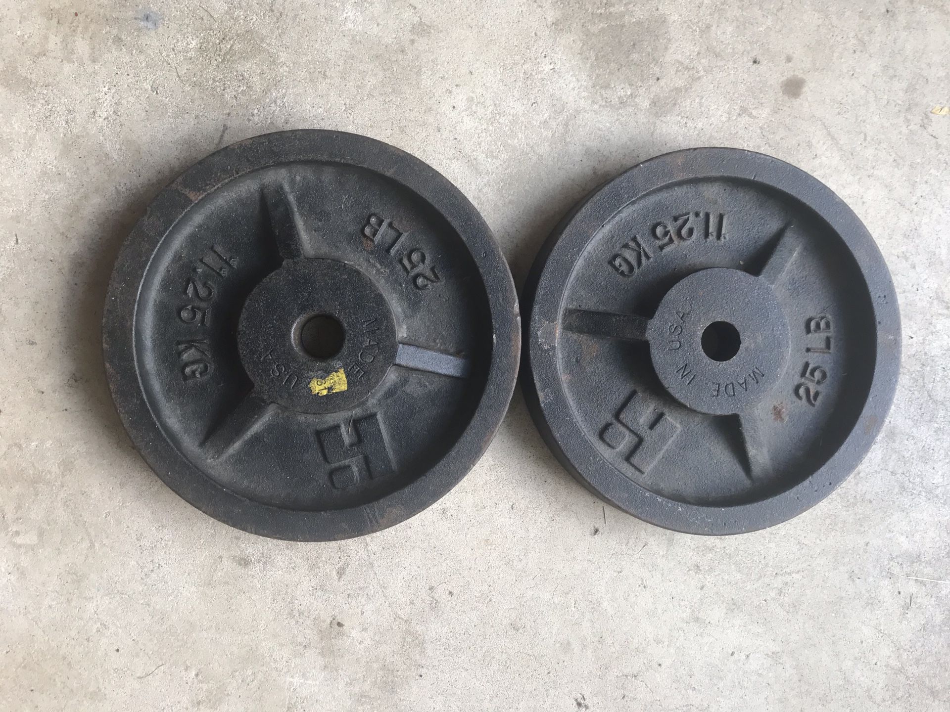 Pair of plates weights 25 Lbs one inch