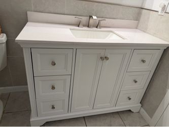 Bathroom cabinet
