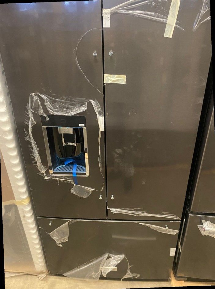 KitchenAid 23.8 cu. ft. French Door Refrigerator in Black Stainless with PrintShield, Counter