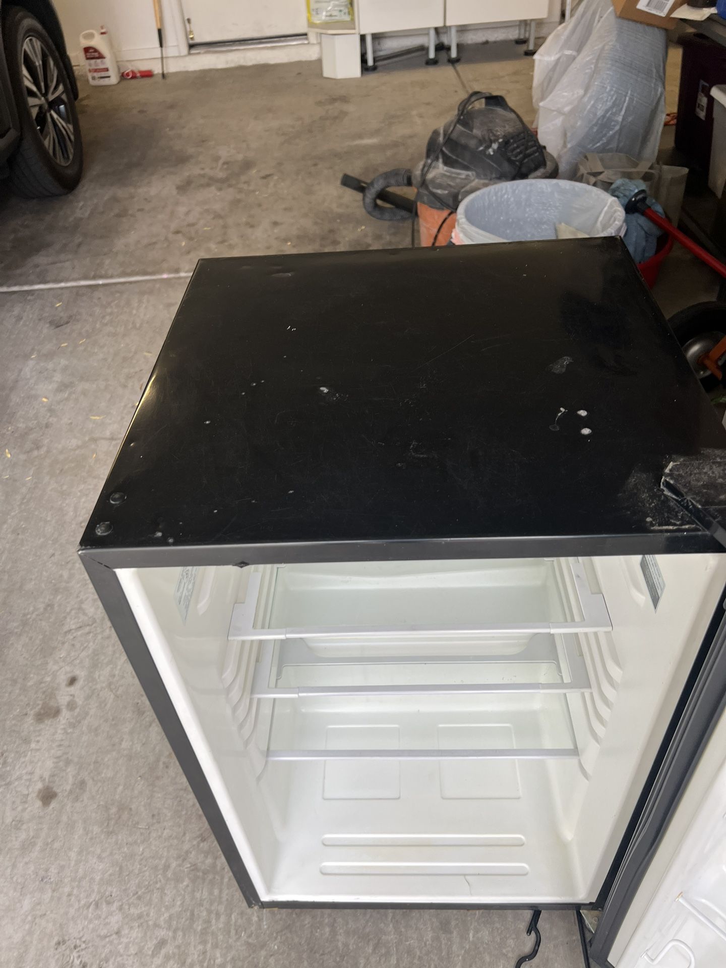 GE Mini Fridge