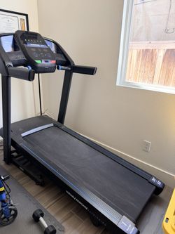 Horizon T101 Treadmill