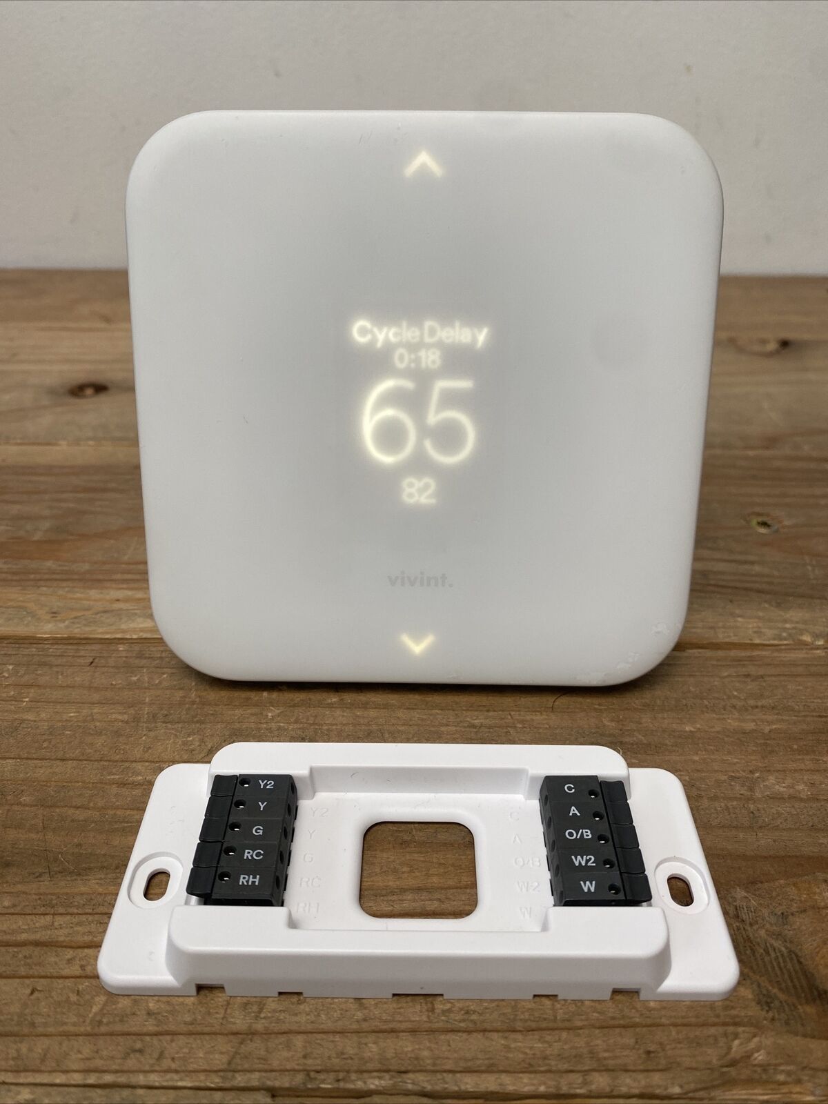 Vivint Element Thermostat