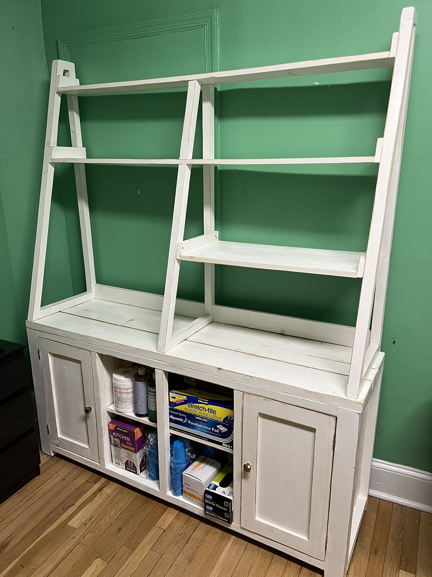 White Multi-Use Bookshelf/Cabinet