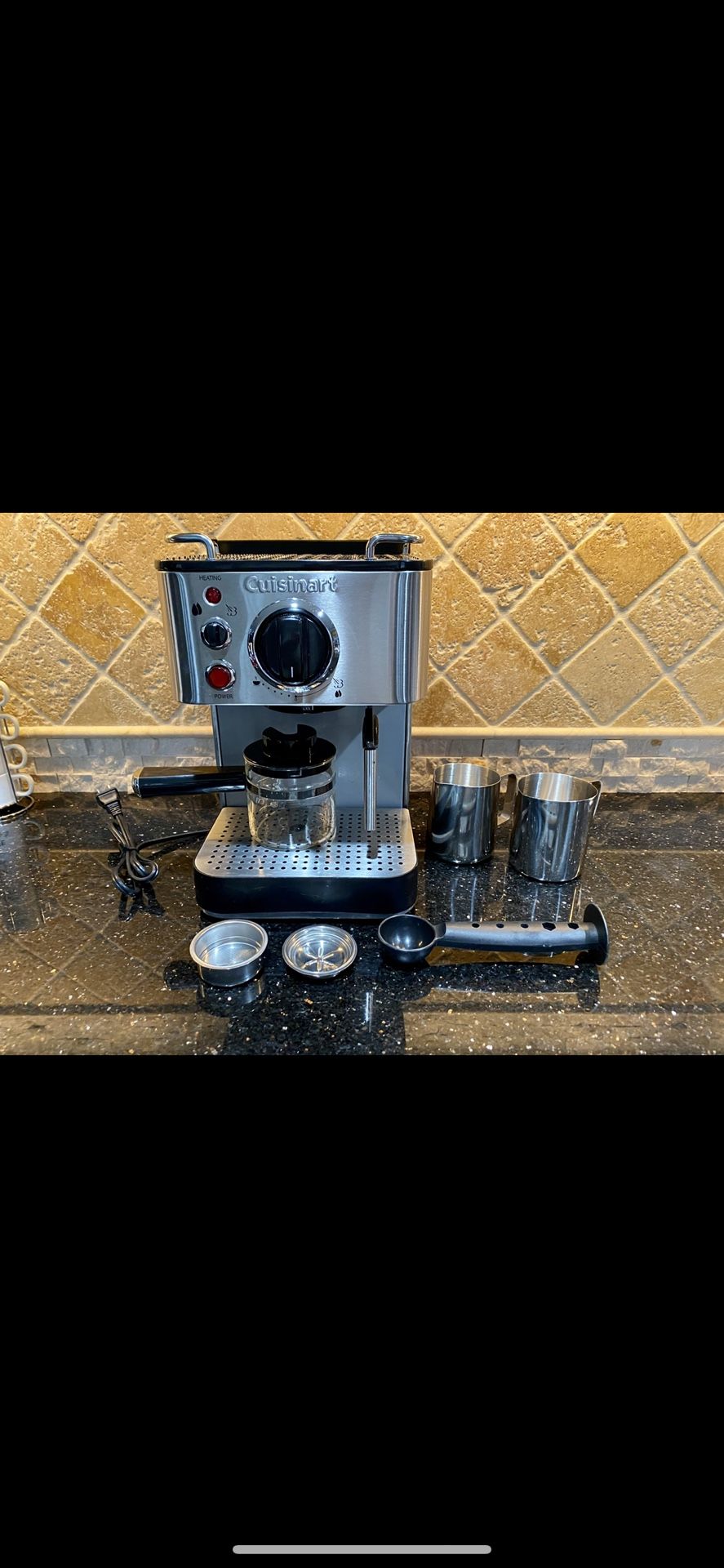 Cuisinart Espresso Maker EM100 Excellent Condition The stainless steel Cuisinart Espresso