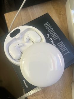 Wireless earbuds