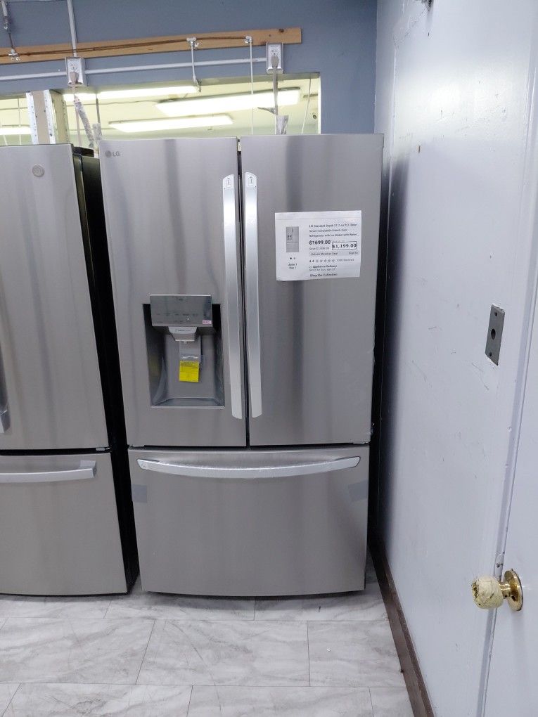 New Refrigerator LG Standard Depth Instaview Smart 27.7 Cu Ft 3 Door Smart Compatible French Door Refrigerator With Ice Maker And Water Dispenser