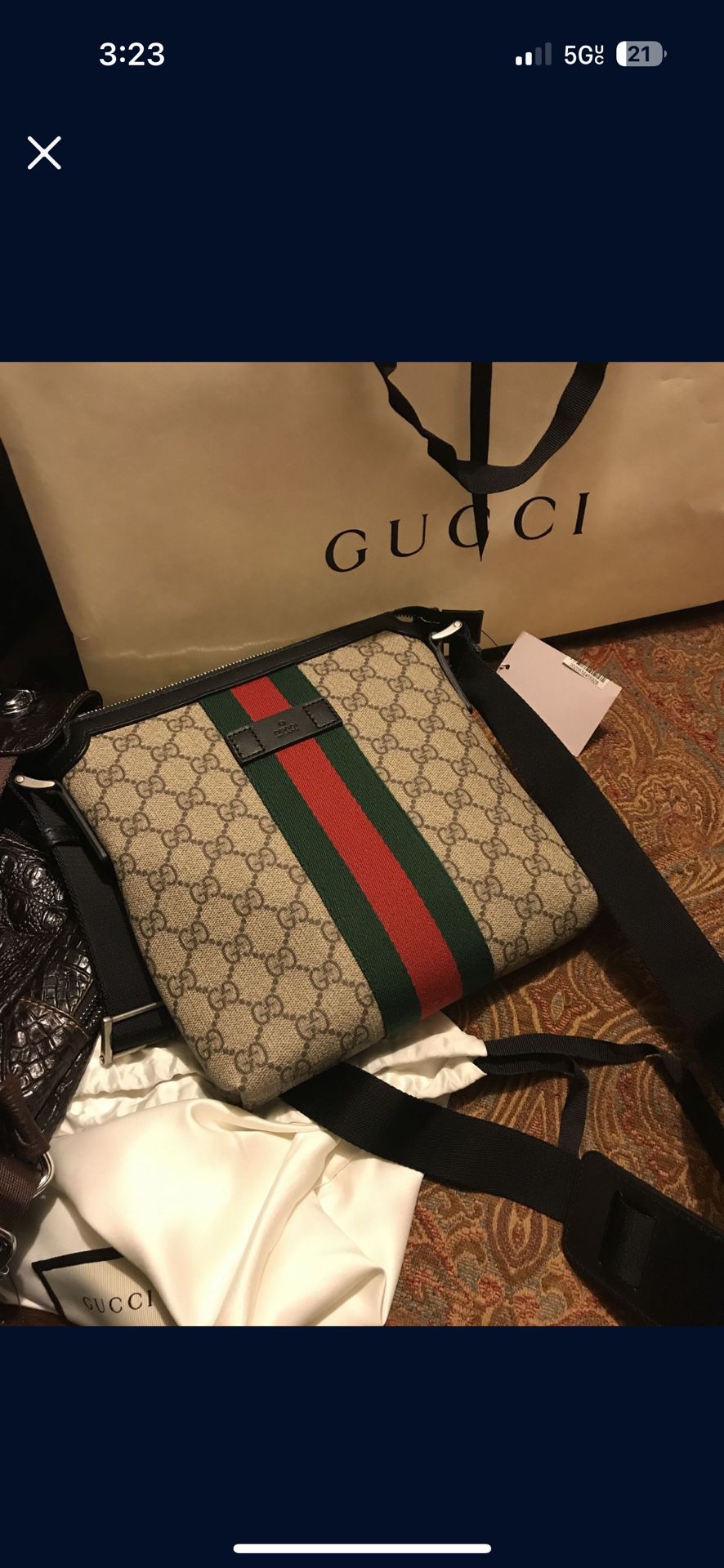Gucci Supreme Bag 