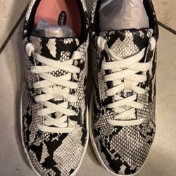 Ladies Size 10