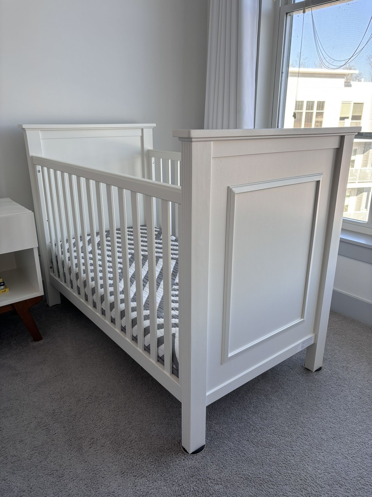 Fillmore Crib/ Pottery Barn