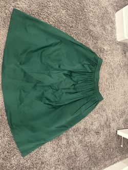 ZARA WOMAN Green Solid Pleated Over Knee-Length Skirt, Zip Closure, Size M