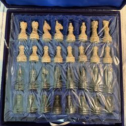 Chess Set: 100% Marble 