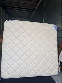 Pillow top King mattress