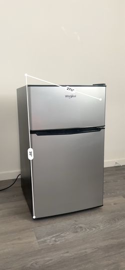 Mini fridge