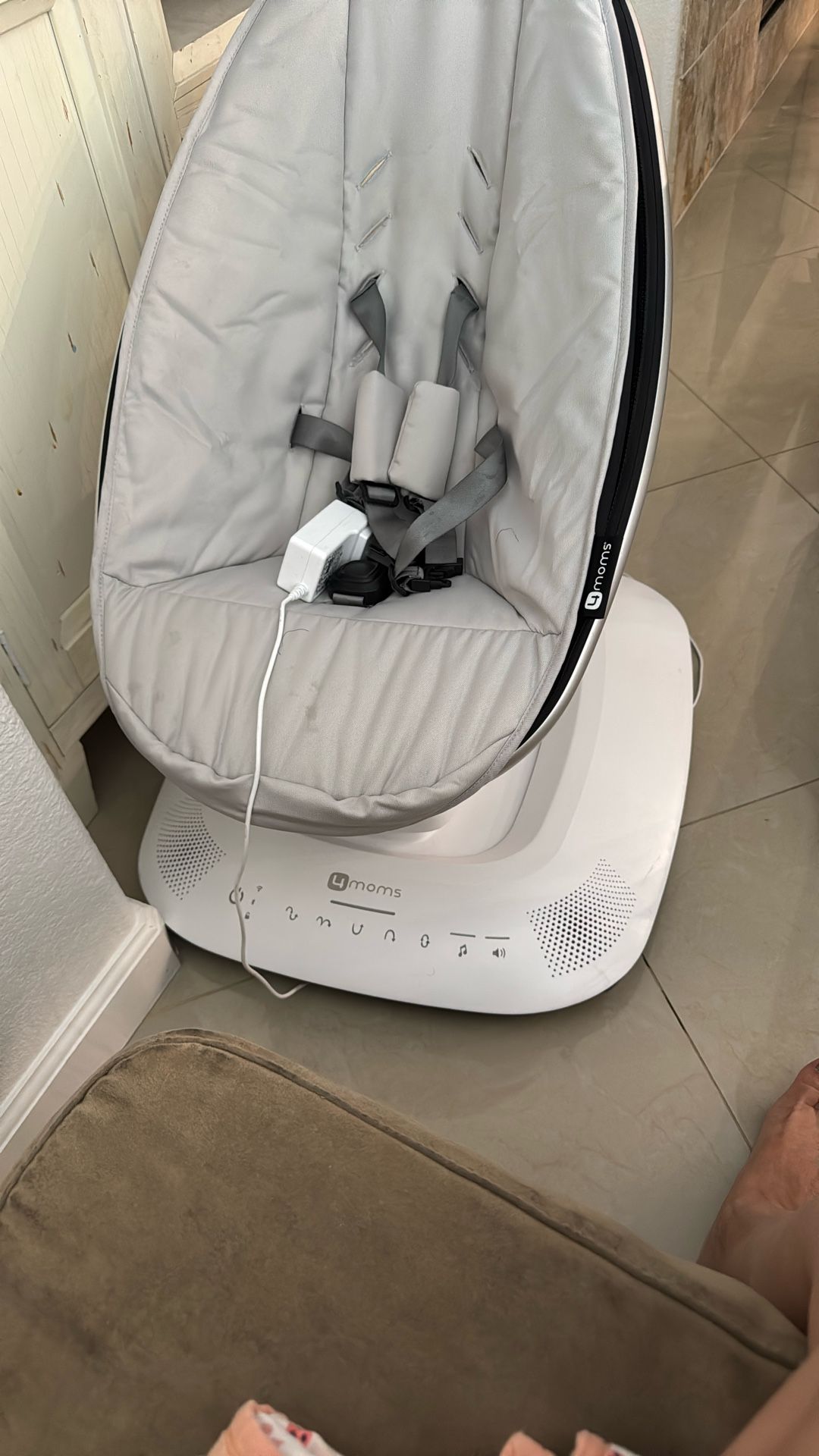 4 Moms Mamaroo Swing