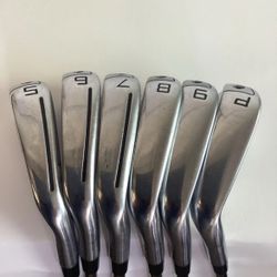 P70 Taylomade  Golf Iron Set  P-5 