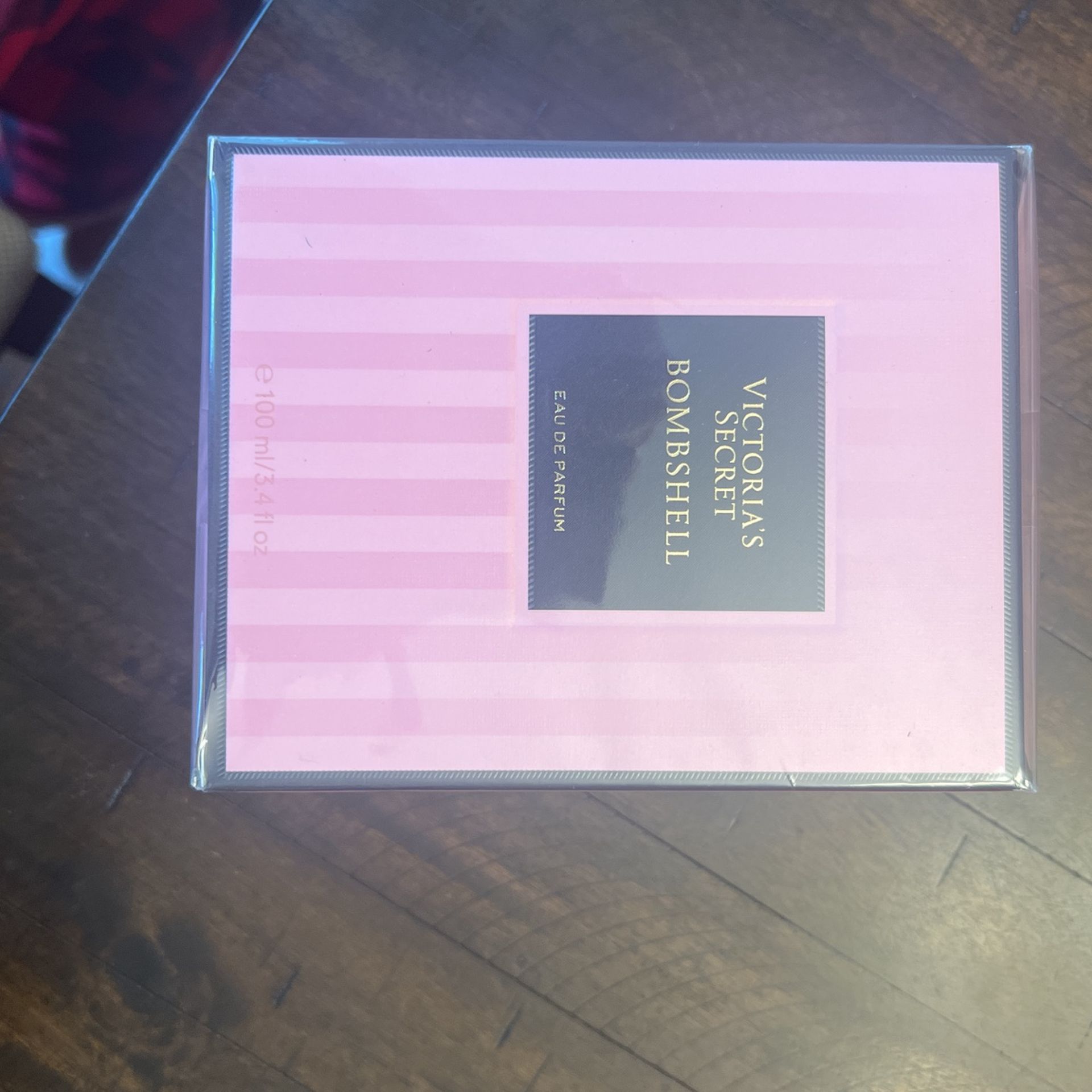 Victoria Secret bombshell 3.4oz