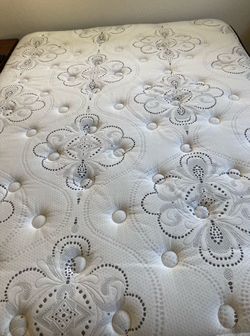 Queen mattress