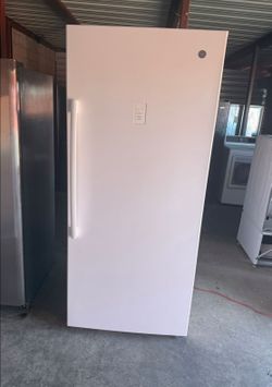 White GE Standing Freezer