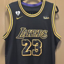 Men's Lakers #23 Lebron James Jersey  / Excellent Condition