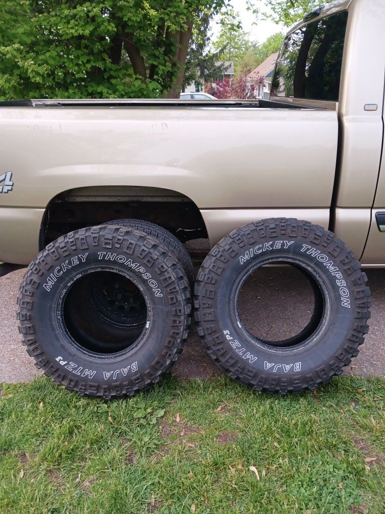 Mickey Thompson Baja Mtz P3 285/75/16 (Only 2)