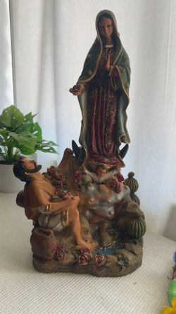 Virgin Maria Statue