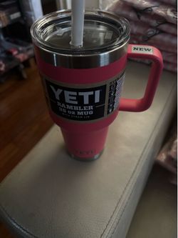 Yeti Rambler 35oz Mug with straw Lid