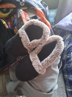 Size large woman slippers