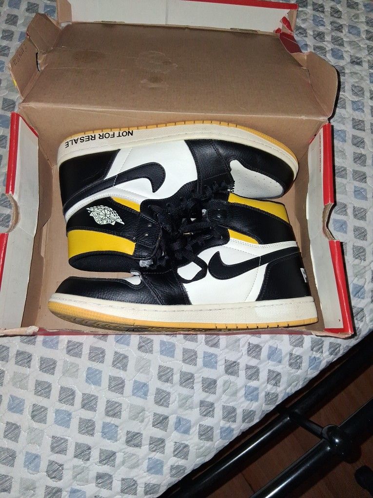 Air Jordan 1's
