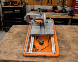 RIDGID 7-INCH PORTABLE WET TILE SAW