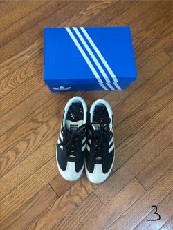 Women’s Shoes-Size 6