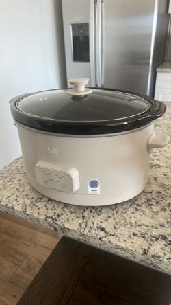 Brand new crockpot for Sale.