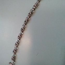 Skull Bracelet 7.5 Inches