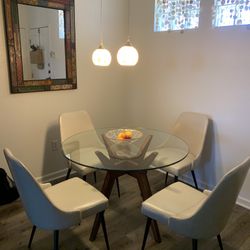 Jensen Round Dining Table 42”