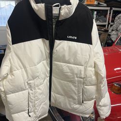 Levi’s Puffer