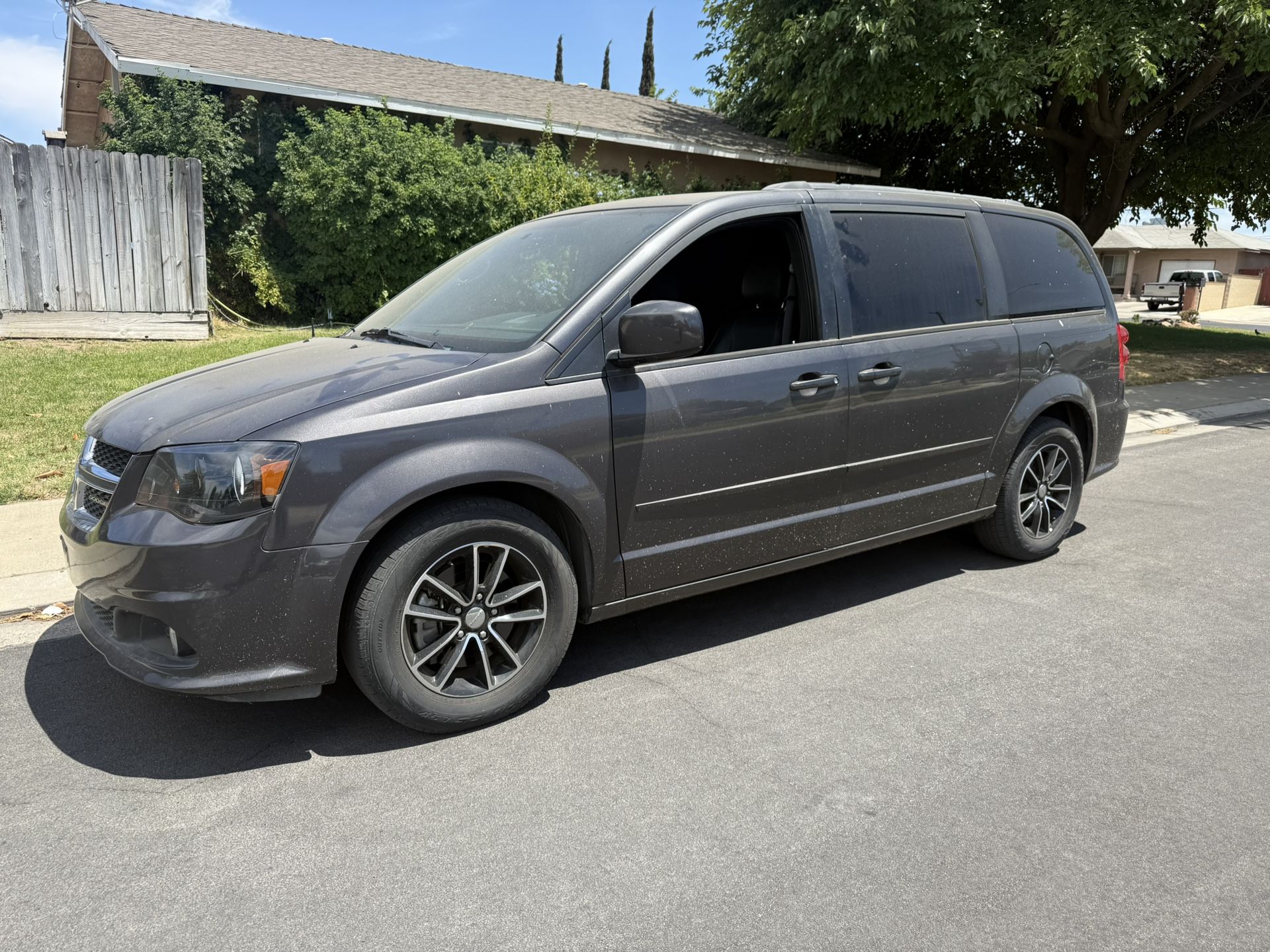 2016 Dodge Caravan (mechanic Special)