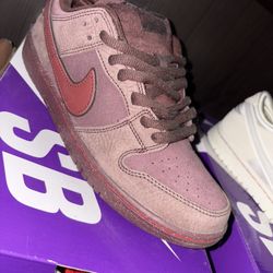 City Of Love SB Dunk “Burgundy Crush”