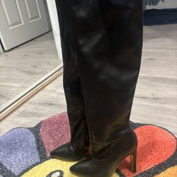 Knee Heels/boots