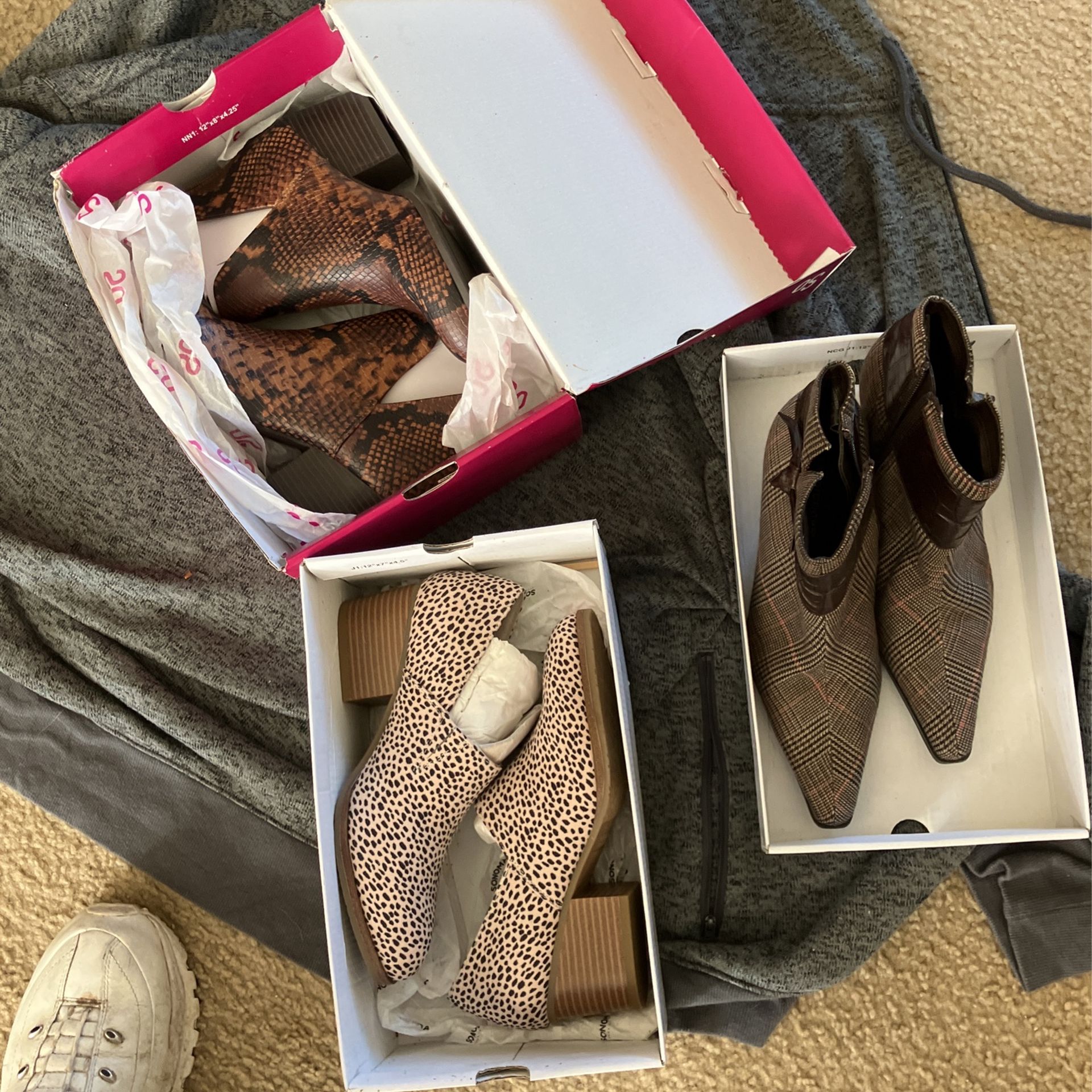Women’s Shoe’s 3 Pair $60 For All 3