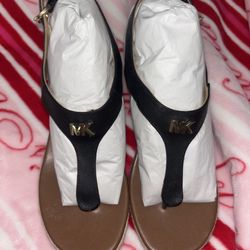 MICHAEL KORS Val Leather Thong Wedge Sandal