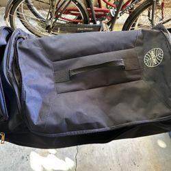 PAN AM AIRLINES NAVY BLUE RETRO ROLLING DUFFLE BAG