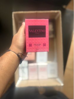 Women’s perfume/perfume de mujer