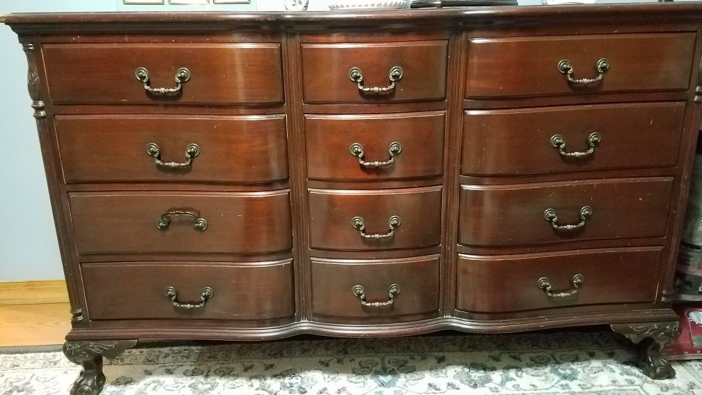 Bedroom set antique- mahogany wood