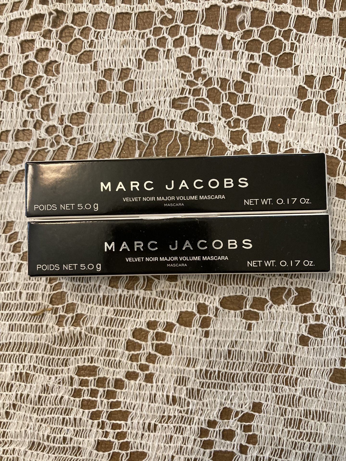 Marc Jacobs Beauty is Velvet Noir Major Volume Mascara Deluxe Travel Size Mini Trial .17 Ounce